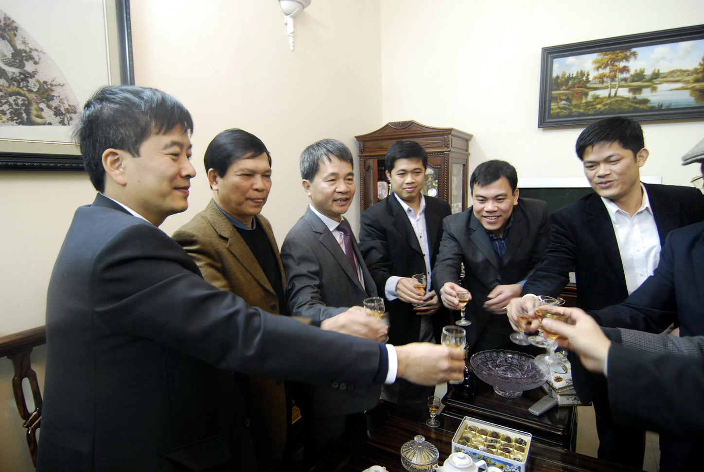 Học tập, quán triệt và triển khai thực hiện Nghị quyết Hội nghị lần thứ 5 Ban chấp hành Trung ương Đảng khóa XI