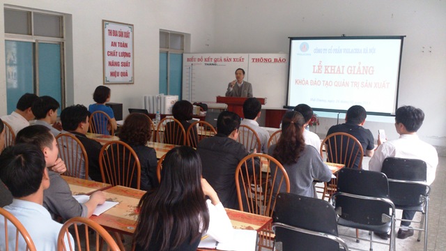 Trường CĐ Nghề Viglacera khai giảng Khóa học Quản trị sản xuất và Quản trị hành vi