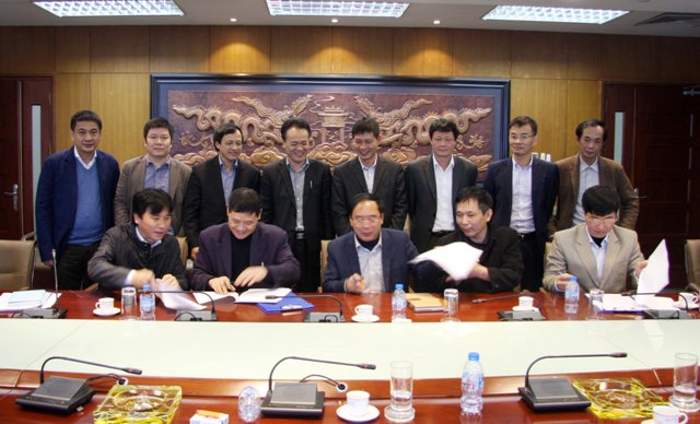 Ban Kính tổ chức buổi họp đầu tiên sau khi thành lập