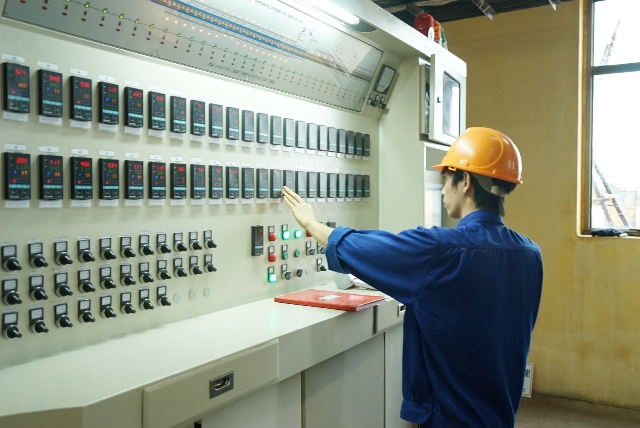 Clinker brick not afraid of toxic chemicals, against impacts from acid