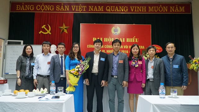 Đại hội Công đoàn Công ty Sen vòi Viglacera: Thu nhập bình quân của người lao động năm 2016 ước đạt 8.200.000đ/người/tháng