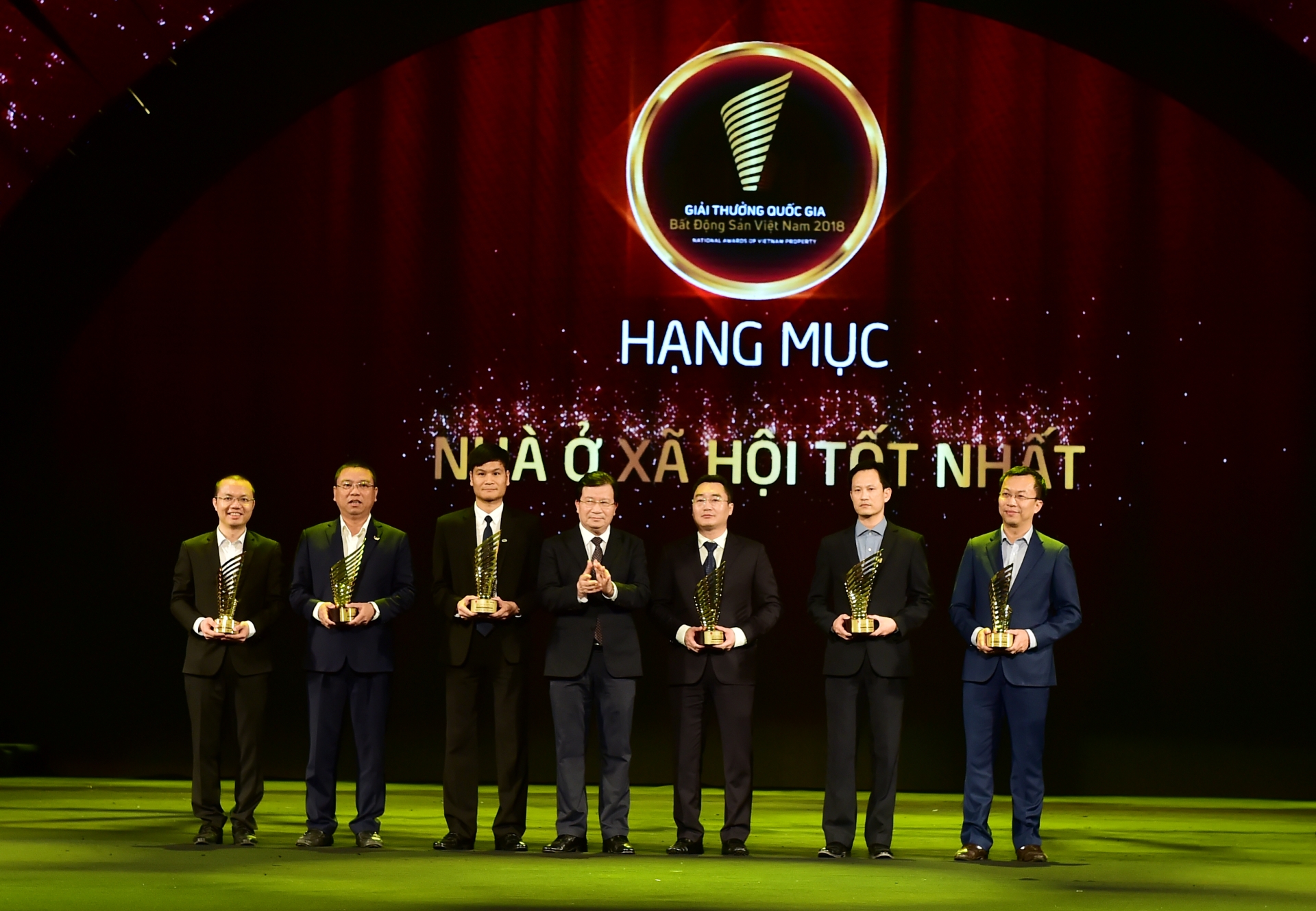 VIGLACERA received the Vietnam Property Awards 2018